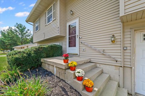 Tiny photo for 903 S Trailside Drive, Mahomet, IL 61853 (MLS # 12476602)