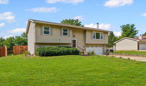 Tiny photo for 903 S Trailside Drive, Mahomet, IL 61853 (MLS # 12476602)