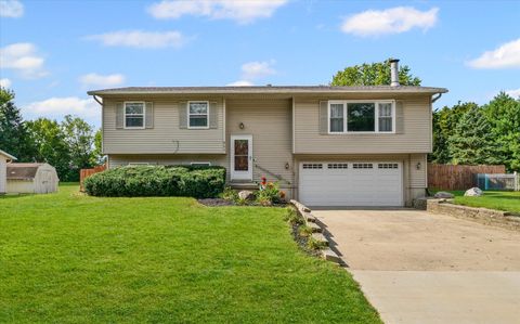 Tiny photo for 903 S Trailside Drive, Mahomet, IL 61853 (MLS # 12476602)