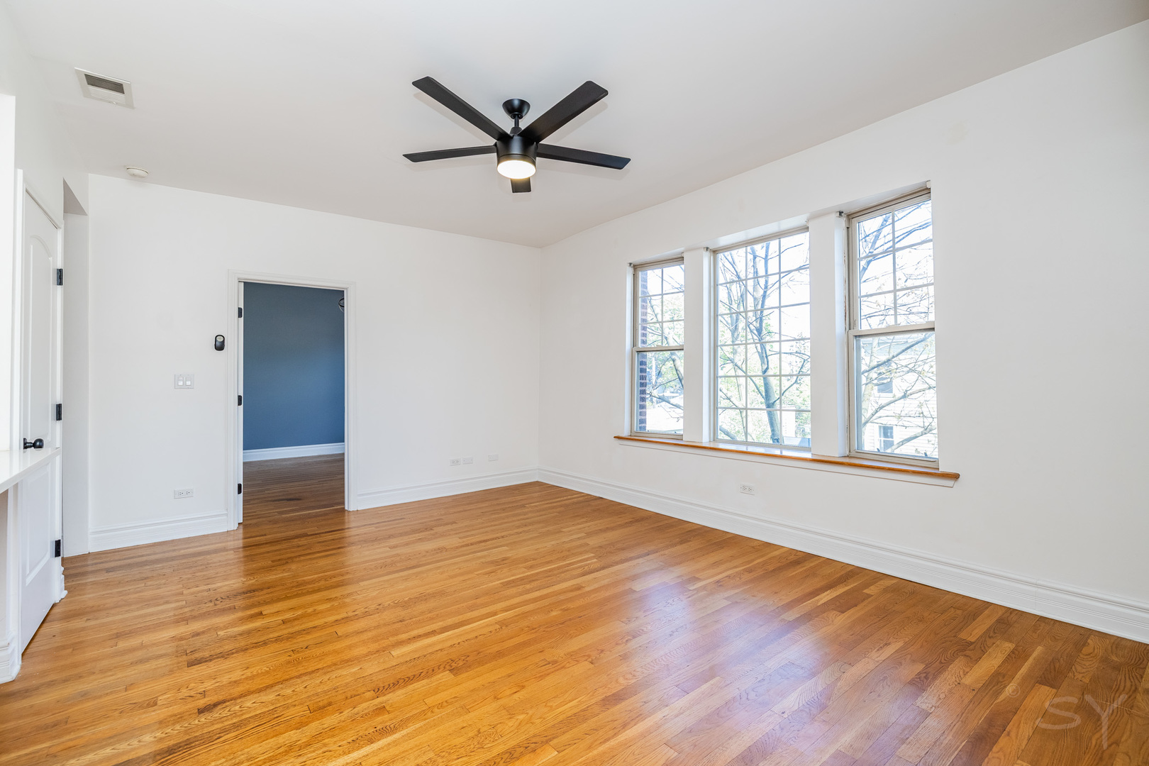 3039 W Belle Plaine Avenue 2