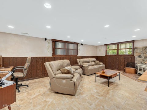 Tiny photo for 570 W Crockett Avenue, Elmhurst, IL 60126 (MLS # 12791100)