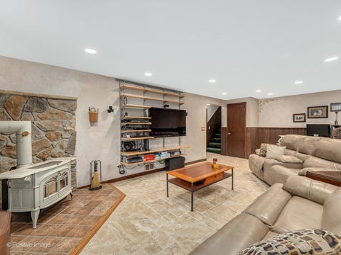 Tiny photo for 570 W Crockett Avenue, Elmhurst, IL 60126 (MLS # 12791100)