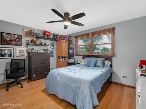 Tiny photo for 570 W Crockett Avenue, Elmhurst, IL 60126 (MLS # 12791100)