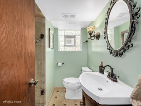 Tiny photo for 570 W Crockett Avenue, Elmhurst, IL 60126 (MLS # 12791100)