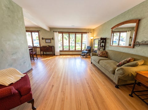 Tiny photo for 570 W Crockett Avenue, Elmhurst, IL 60126 (MLS # 12791100)