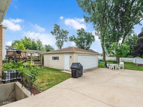 Tiny photo for 570 W Crockett Avenue, Elmhurst, IL 60126 (MLS # 12791100)