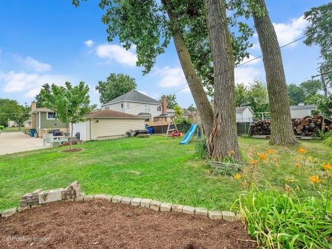 Tiny photo for 570 W Crockett Avenue, Elmhurst, IL 60126 (MLS # 12791100)