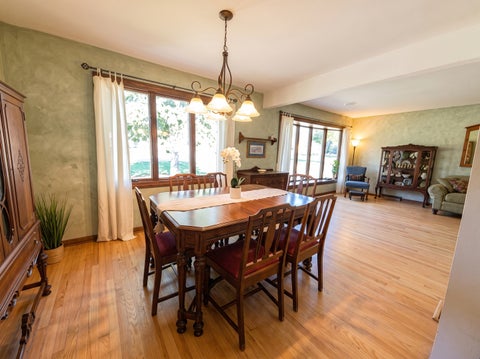 Tiny photo for 570 W Crockett Avenue, Elmhurst, IL 60126 (MLS # 12791100)