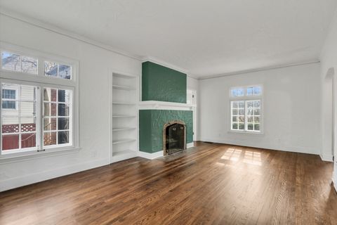 Tiny photo for 526 W Jackson Street, Woodstock, IL 60098 (MLS # 12553491)