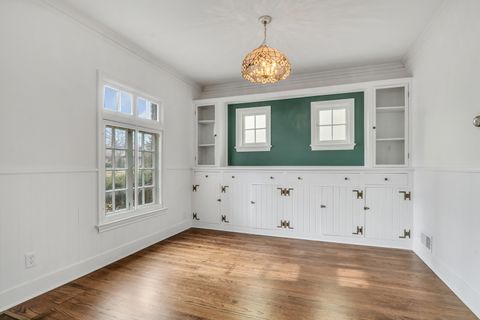 Tiny photo for 526 W Jackson Street, Woodstock, IL 60098 (MLS # 12553491)