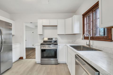 Tiny photo for 526 W Jackson Street, Woodstock, IL 60098 (MLS # 12553491)