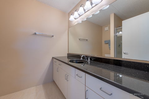 Tiny photo for 3143 S Michigan Avenue, Chicago, IL 60616 (MLS # 12750775)