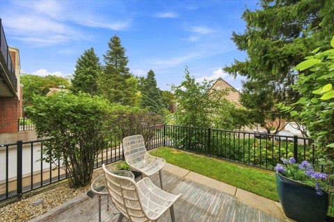 Tiny photo for 3143 S Michigan Avenue, Chicago, IL 60616 (MLS # 12750775)