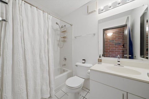 Tiny photo for 3143 S Michigan Avenue, Chicago, IL 60616 (MLS # 12750775)