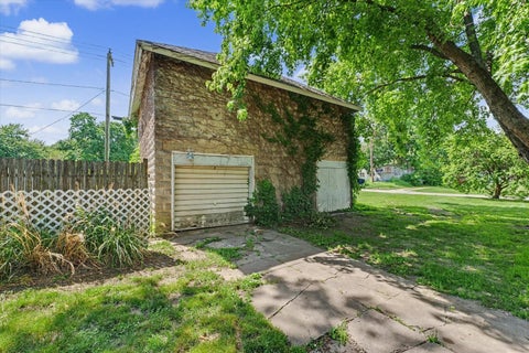 Tiny photo for 615 N William Street, Farmer City, IL 61842 (MLS # 12602188)
