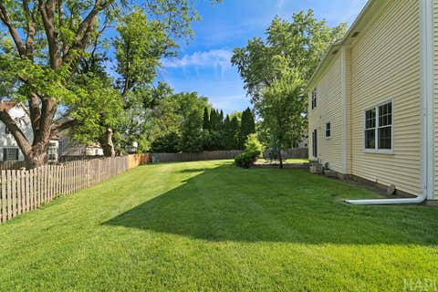 Tiny photo for 470 Highland Grove Drive, Buffalo Grove, IL 60089 (MLS # 12720664)