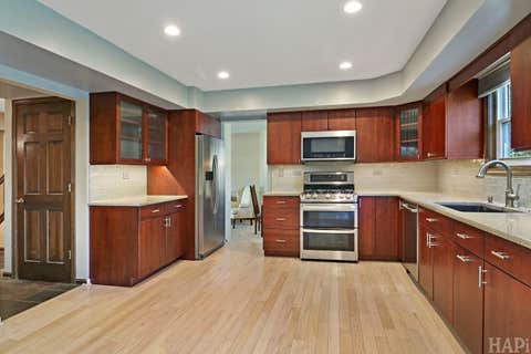 Tiny photo for 470 Highland Grove Drive, Buffalo Grove, IL 60089 (MLS # 12720664)