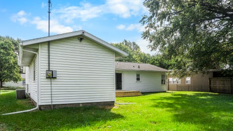 Tiny photo for 1419 Cambridge Drive, Champaign, IL 61821 (MLS # 12704921)