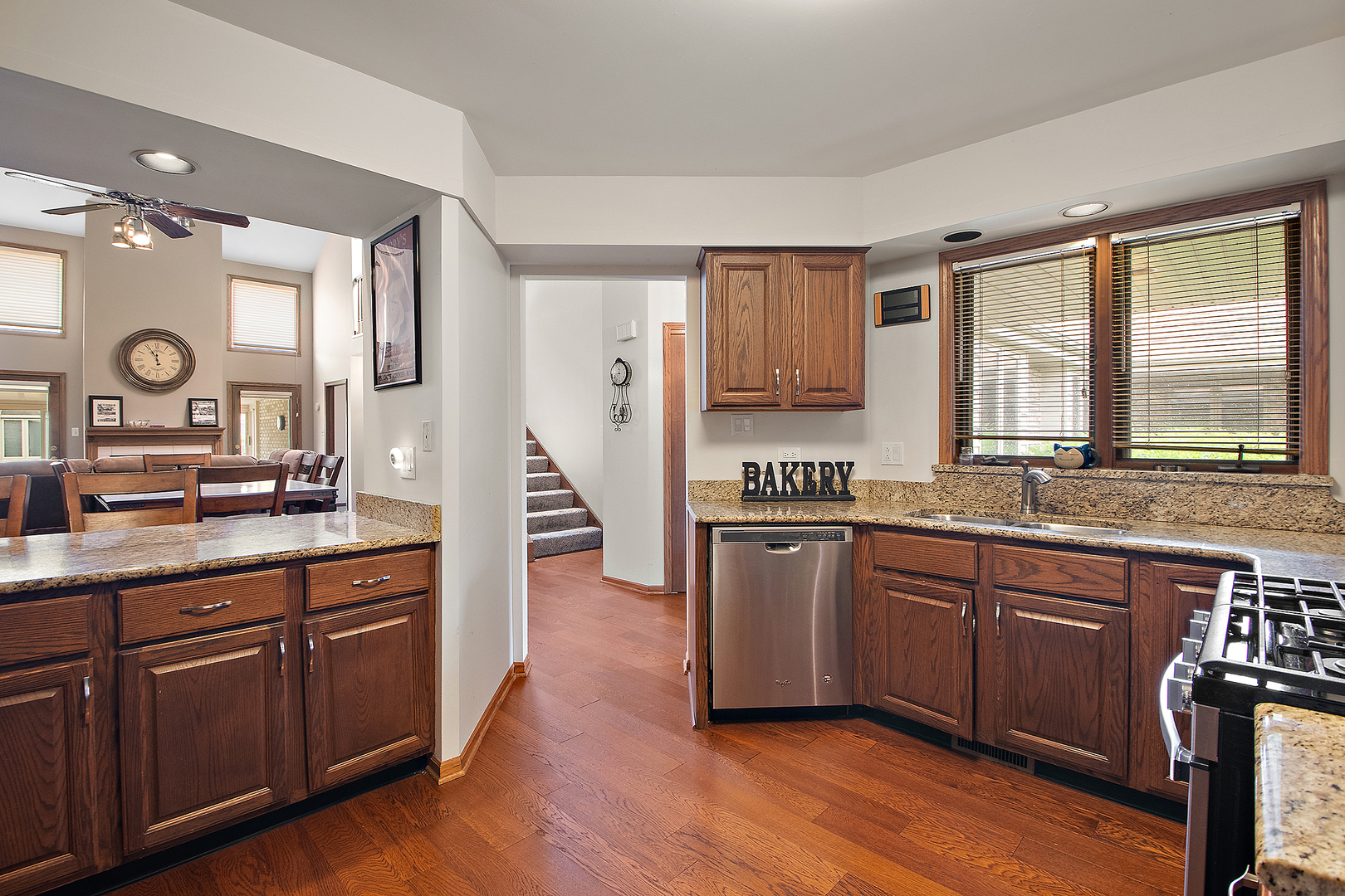 18435 Lakeview Circle W