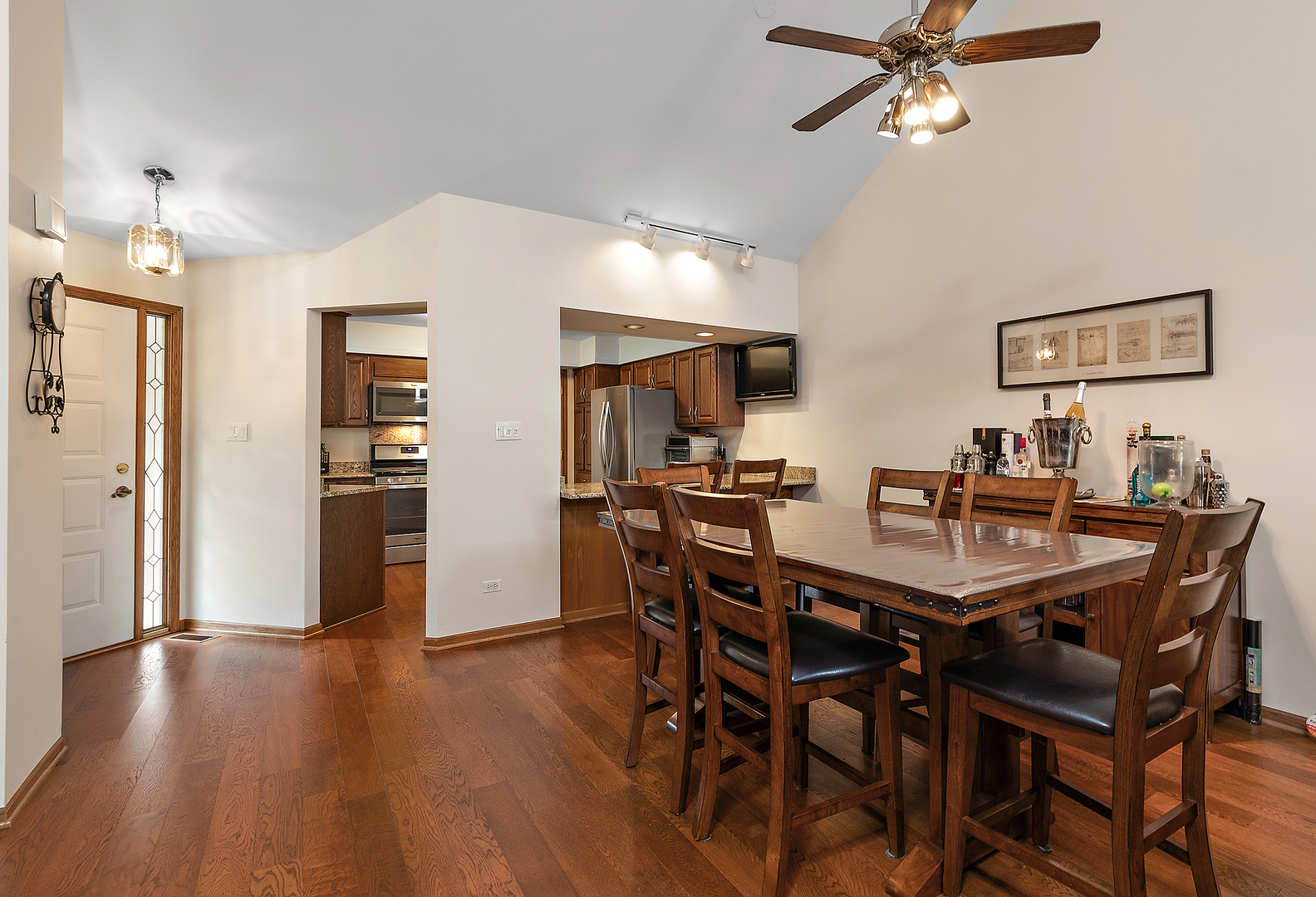 18435 Lakeview Circle W