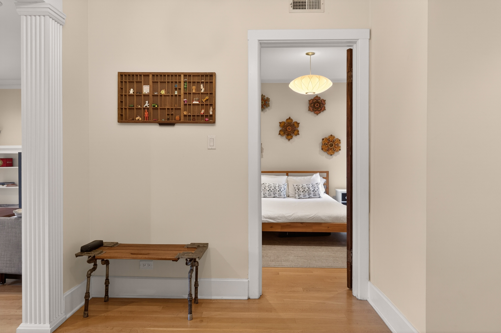 5639 N Kenmore Avenue 3