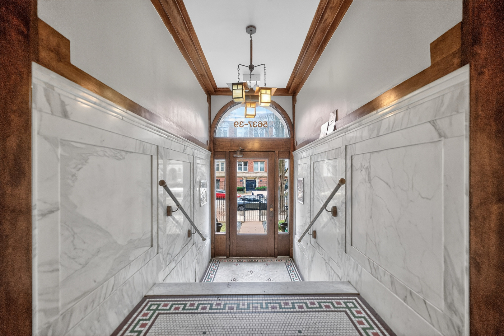 5639 N Kenmore Avenue 3