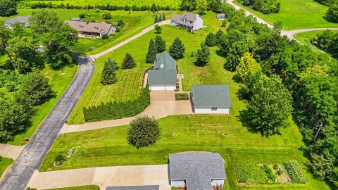 Tiny photo for 2237 Hickory Hills Road, Muscatine, IA 52761 (MLS # 12707422)