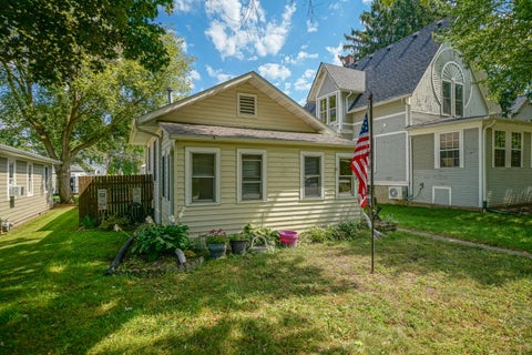 Tiny photo for 710 Glidden Avenue, DeKalb, IL 60115 (MLS # 12751531)