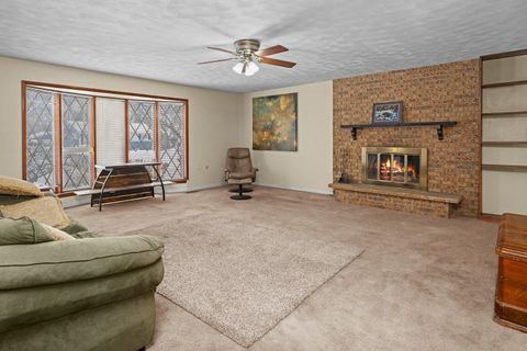 Tiny photo for 2701 47th Street, Moline, IL 61265 (MLS # 100000268)