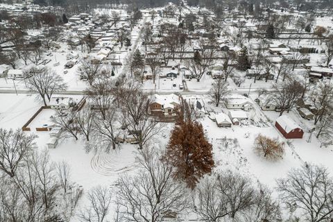 Tiny photo for 2701 47th Street, Moline, IL 61265 (MLS # 100000268)