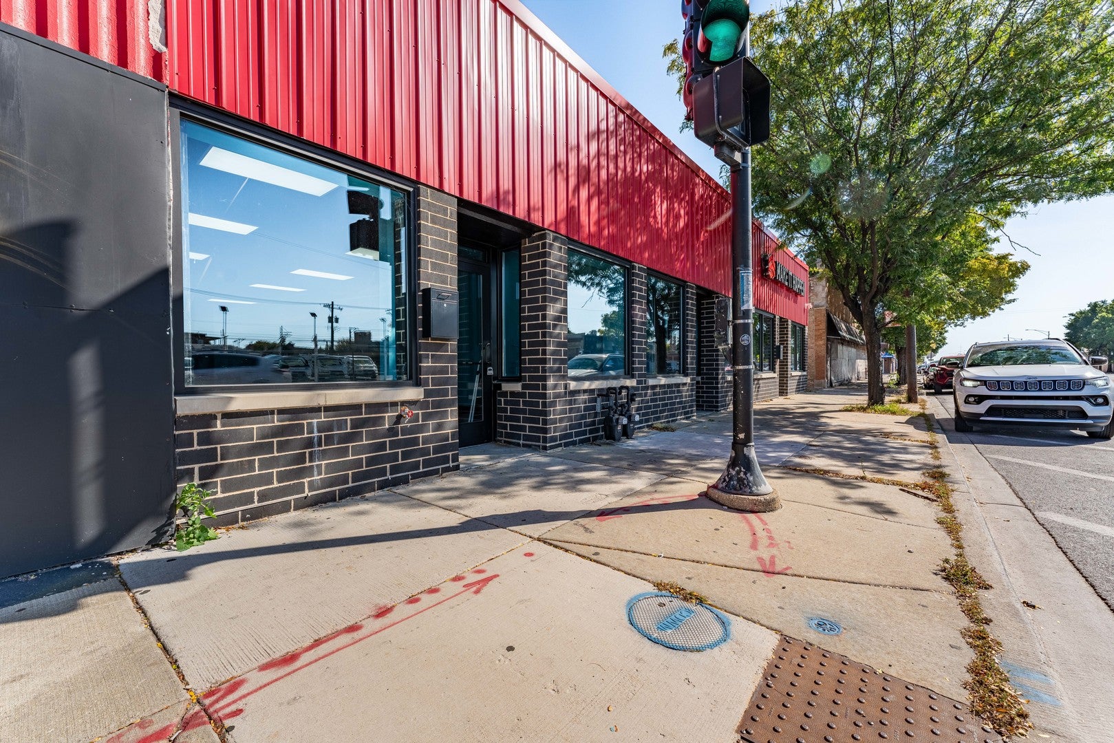 2559 N Cicero Avenue