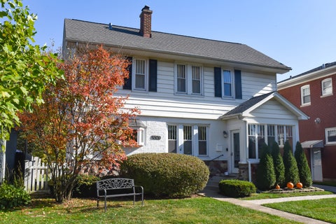 Tiny photo for 605 N Waiola Avenue, La Grange Park, IL 60526 (MLS # 12796666)