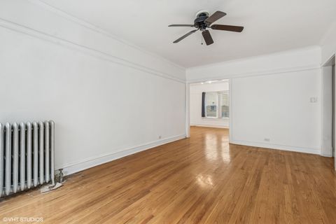 Tiny photo for 5511 N Winthrop Avenue #1W, Chicago, IL 60640 (MLS # 12583674)