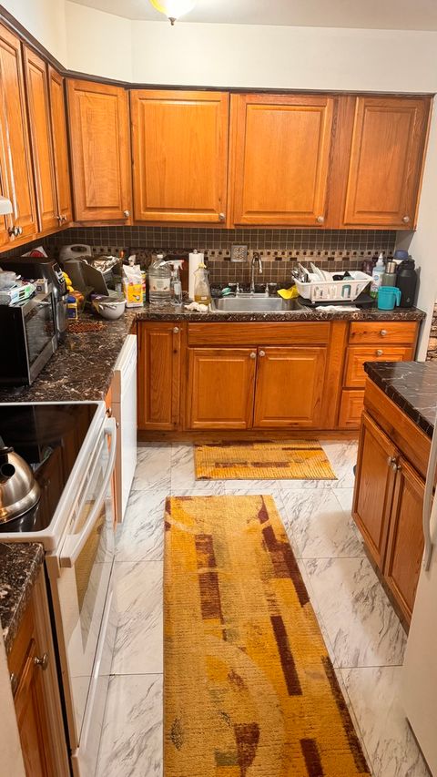 Tiny photo for 6220 N Ridge Avenue #S203, Chicago, IL 60660 (MLS # 12489367)