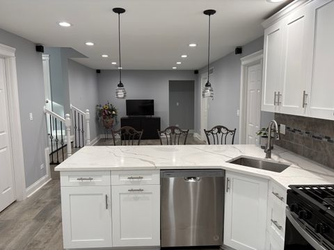 Tiny photo for 5517 Essex Road, Lisle, IL 60532 (MLS # 12513104)