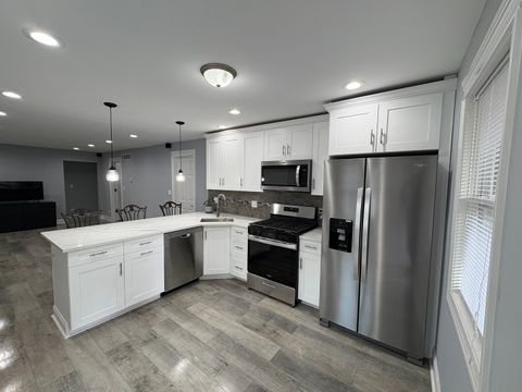 Tiny photo for 5517 Essex Road, Lisle, IL 60532 (MLS # 12513104)