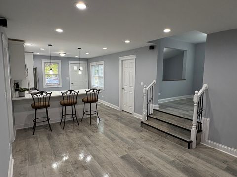 Tiny photo for 5517 Essex Road, Lisle, IL 60532 (MLS # 12513104)