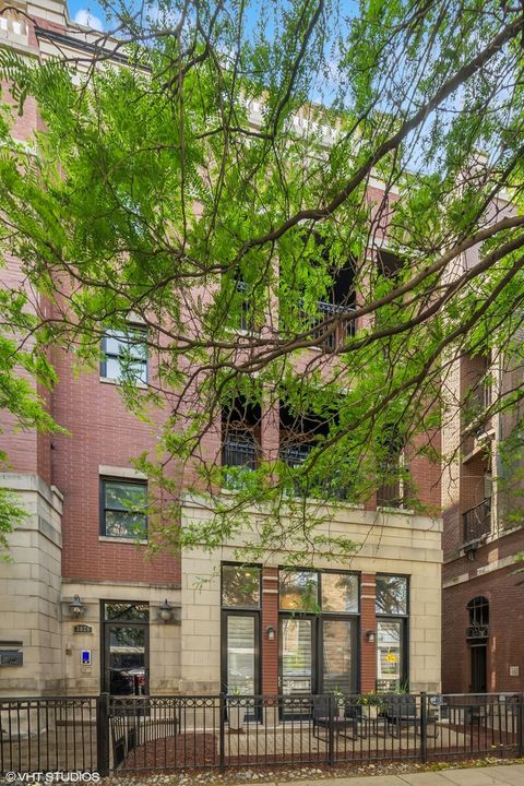3020 N Sheffield Avenue 1N Chicago IL 60657