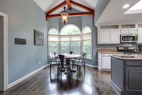 Tiny photo for 15393 W Oak Spring Road, Libertyville, IL 60048 (MLS # 12466333)