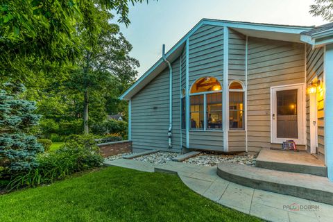 Tiny photo for 15393 W Oak Spring Road, Libertyville, IL 60048 (MLS # 12466333)