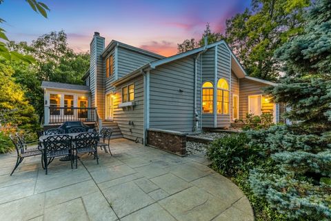 Tiny photo for 15393 W Oak Spring Road, Libertyville, IL 60048 (MLS # 12466333)