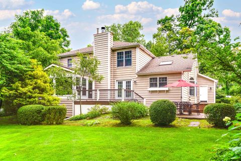 Tiny photo for 15393 W Oak Spring Road, Libertyville, IL 60048 (MLS # 12466333)