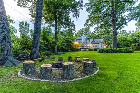Tiny photo for 15393 W Oak Spring Road, Libertyville, IL 60048 (MLS # 12466333)