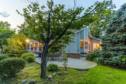Tiny photo for 15393 W Oak Spring Road, Libertyville, IL 60048 (MLS # 12466333)