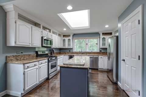 Tiny photo for 15393 W Oak Spring Road, Libertyville, IL 60048 (MLS # 12466333)