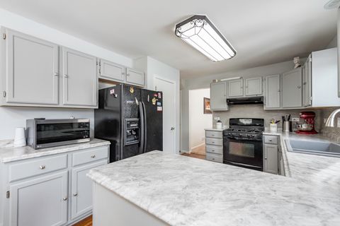 Tiny photo for 150 Old Darby Lane, Winthrop Harbor, IL 60096 (MLS # 12563878)