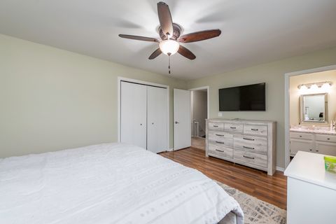 Tiny photo for 150 Old Darby Lane, Winthrop Harbor, IL 60096 (MLS # 12563878)