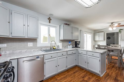 Tiny photo for 150 Old Darby Lane, Winthrop Harbor, IL 60096 (MLS # 12563878)