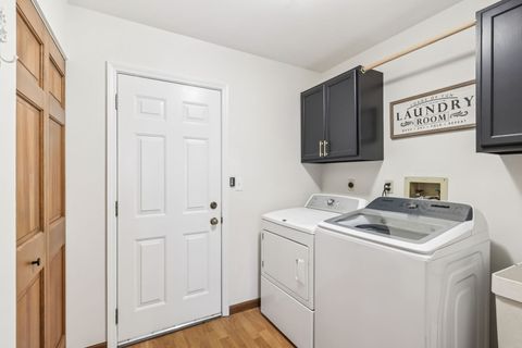 Tiny photo for 43 Creekside Circle, Elgin, IL 60123 (MLS # 12584369)