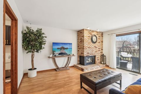 Tiny photo for 43 Creekside Circle, Elgin, IL 60123 (MLS # 12584369)